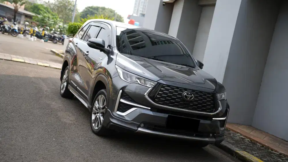 Km 18 ribu toyota kijang innova zenix q hybrid modelista tss 2025 abu