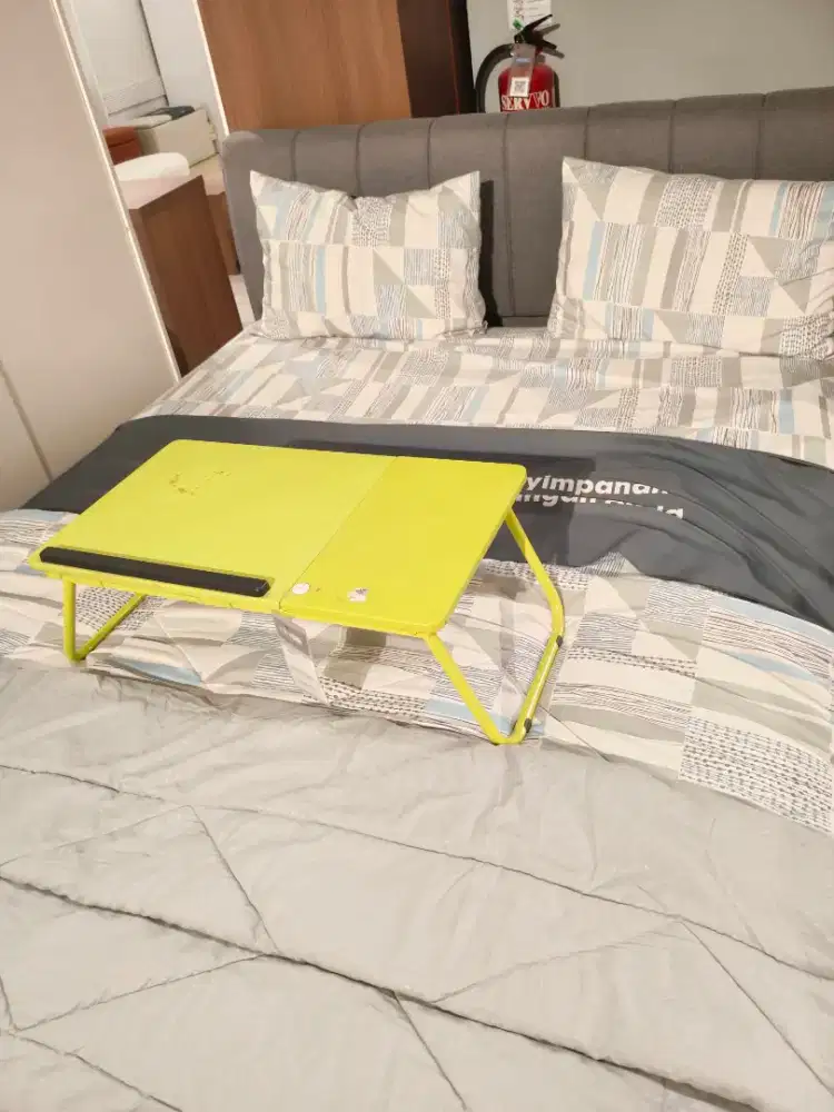 CICILAN RINGAN LOUIS BED