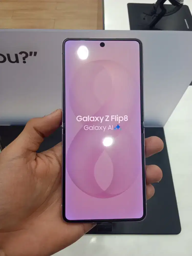 PRE ORDER SAMSUNG Z FLIP8