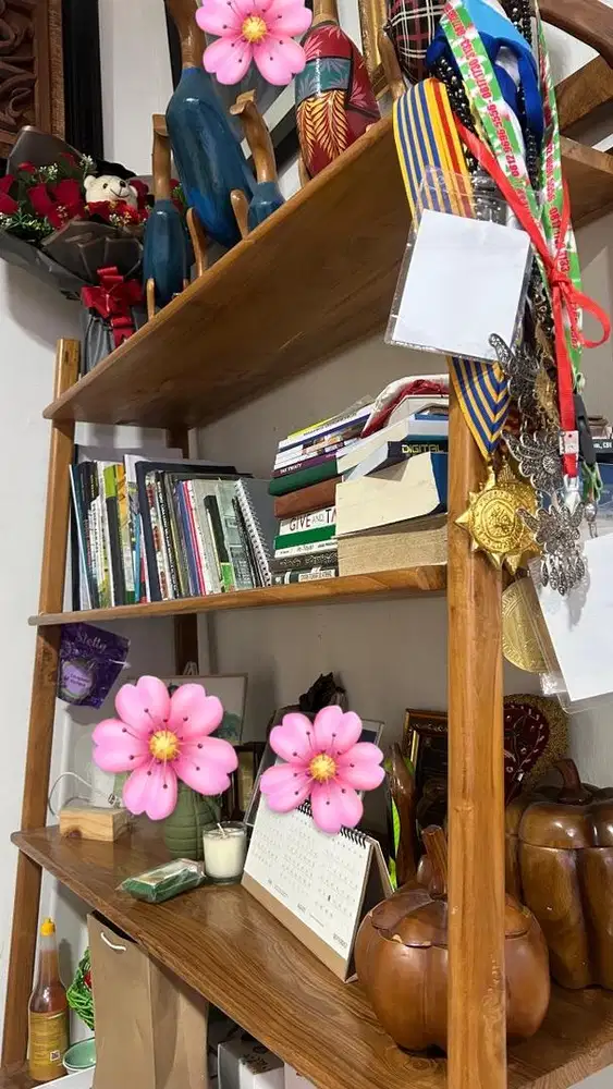 Lemari rak buku jati asli