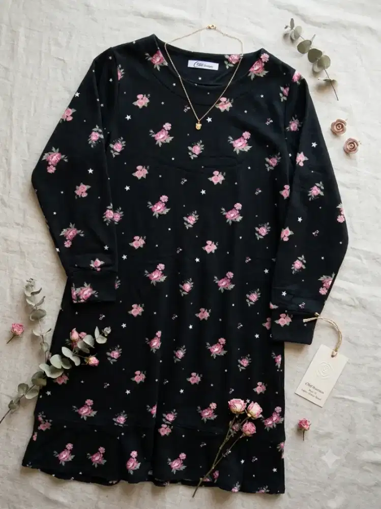 Tunik Bunga Hitam