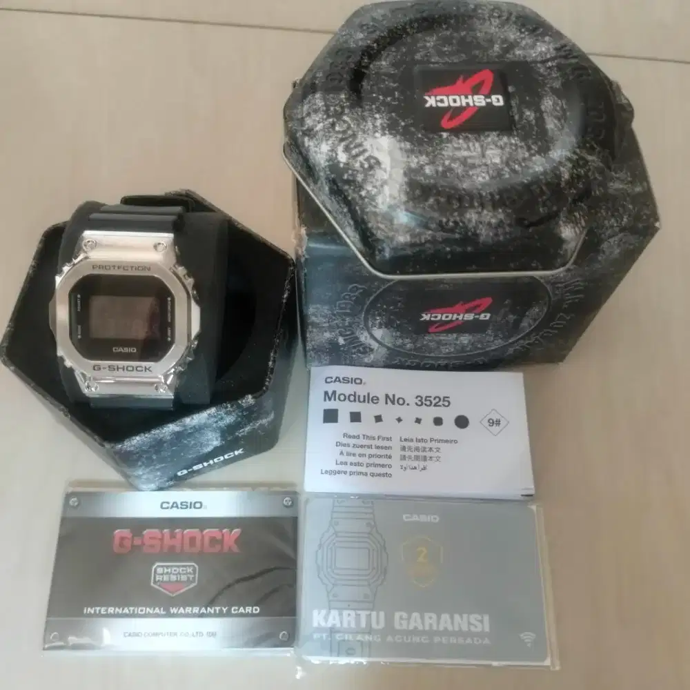CASIO G-SHOCK, G-Steel GM 5600U-1DR