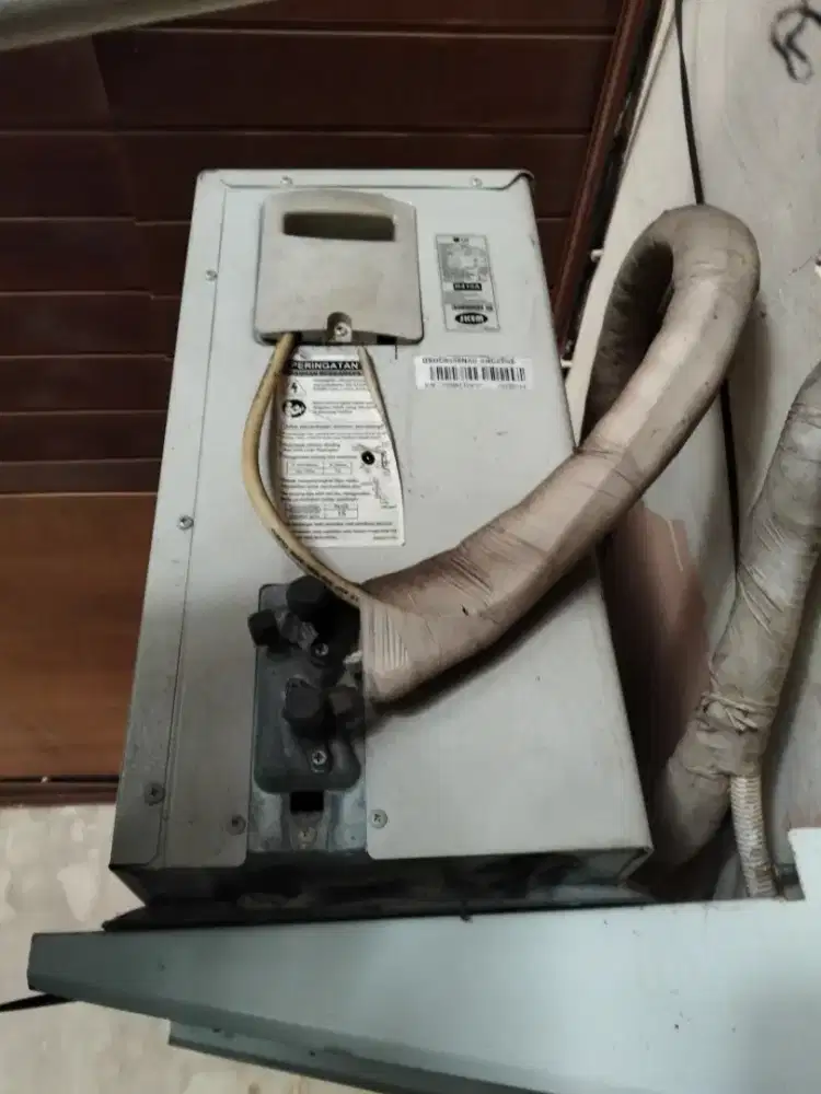 Ac LG ...setenga PK...dijual 1.700...