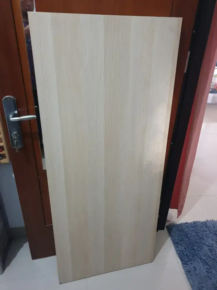 Dijual papan meja IKEA LAGKAPTEN 140x60 cm masih bagus
