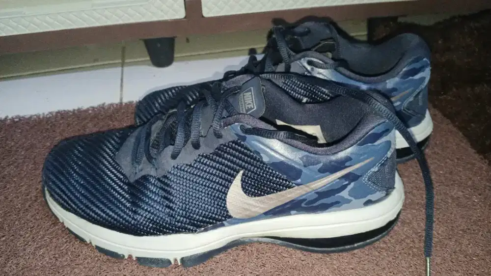 Nike Air Max Full Ride TR Size 40.5 insole 25.5