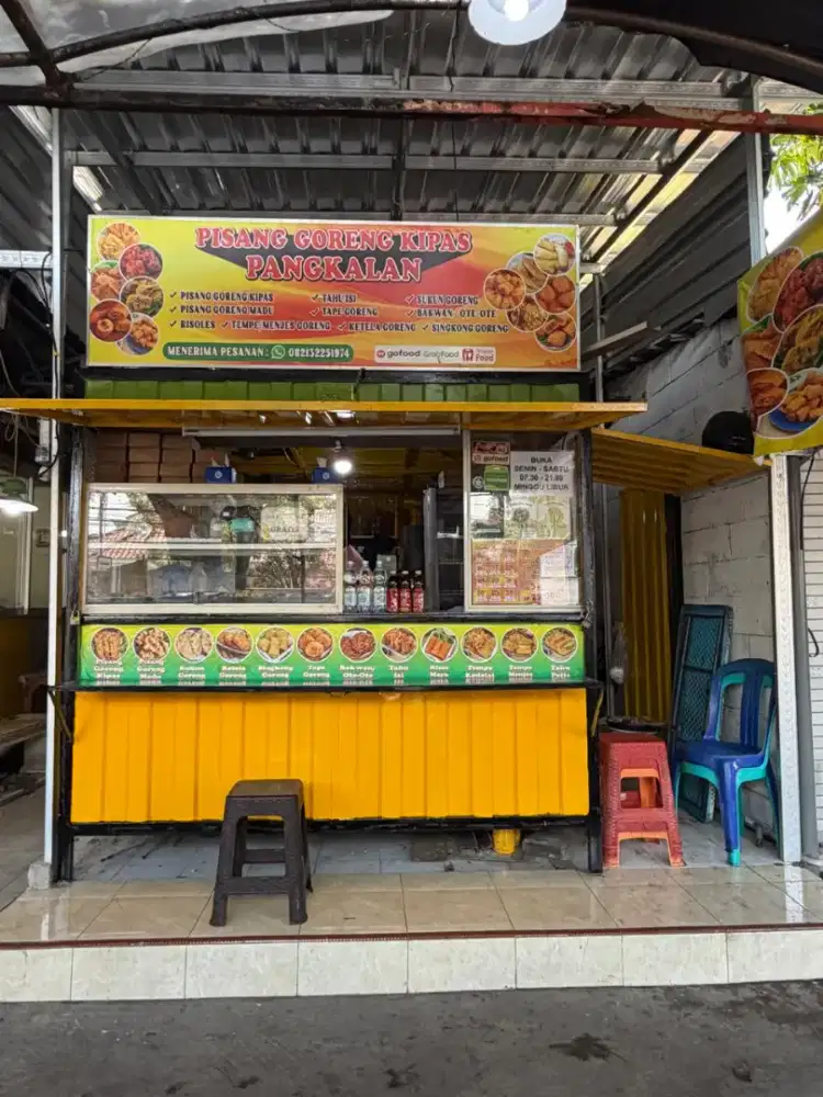 Penjual pisang kipas (goreng pisang kipas/serabutan)