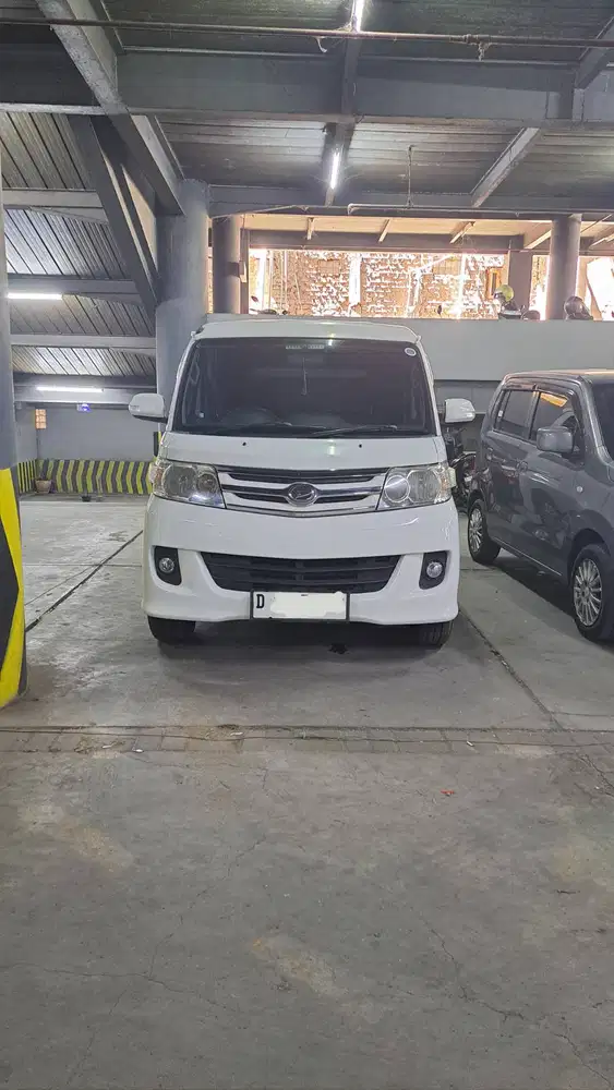 Daihatsu Luxio X Th 2013