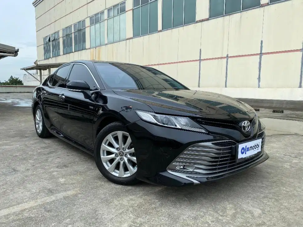 KM Rendah - Toyota Camry 2.5 G Bensin-AT 2021