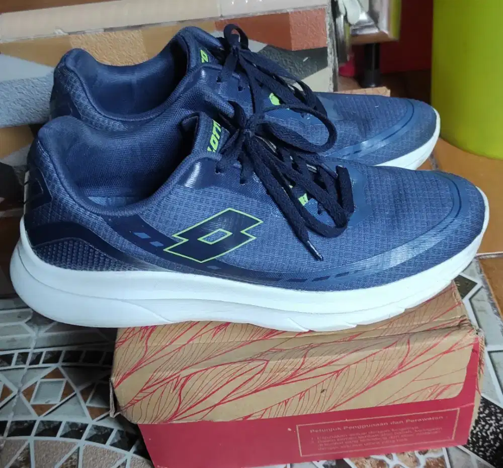 Sepatu Lotto Original Size 44