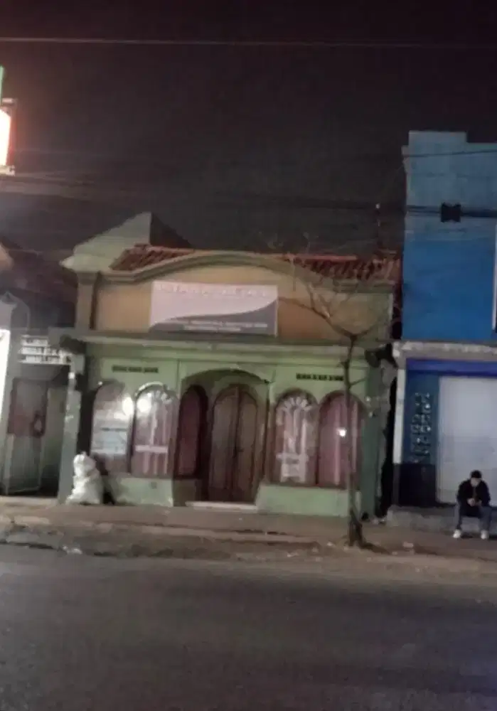 Toko depan Bca sepanjang sidoarjo SHM
