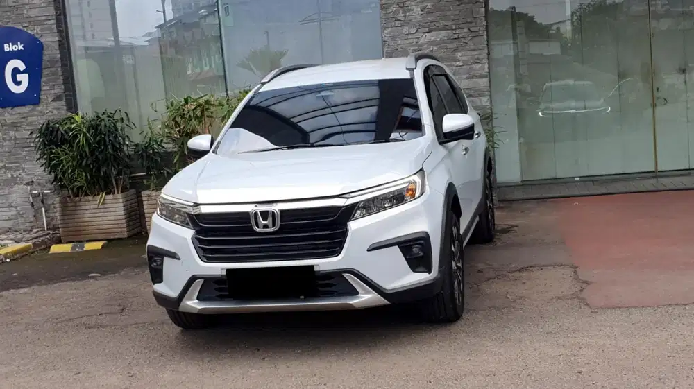 Km 20rb honda hrv prestige sensing 2023 putih matic