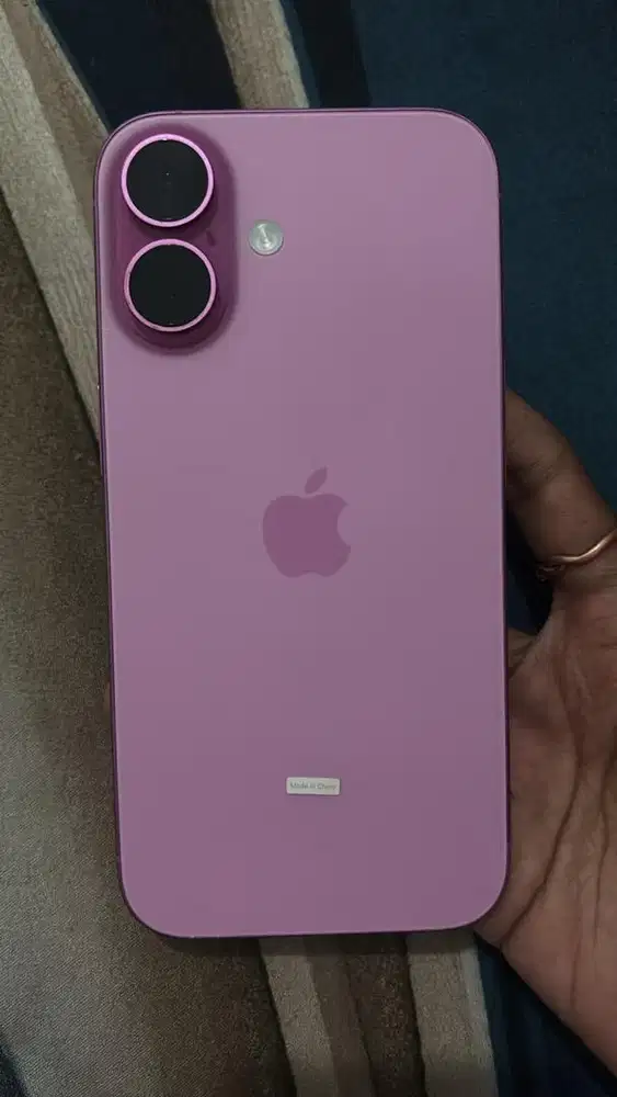 Iphone 16 128gb pink ibox garansi masih on