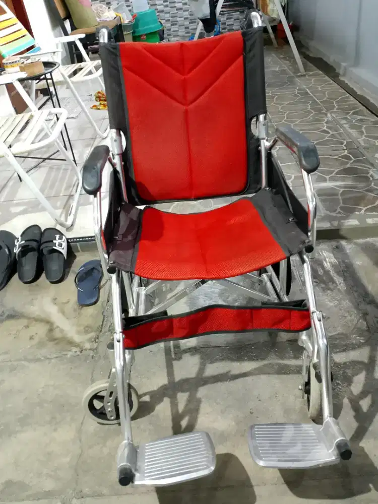 Kursi roda merk GEA