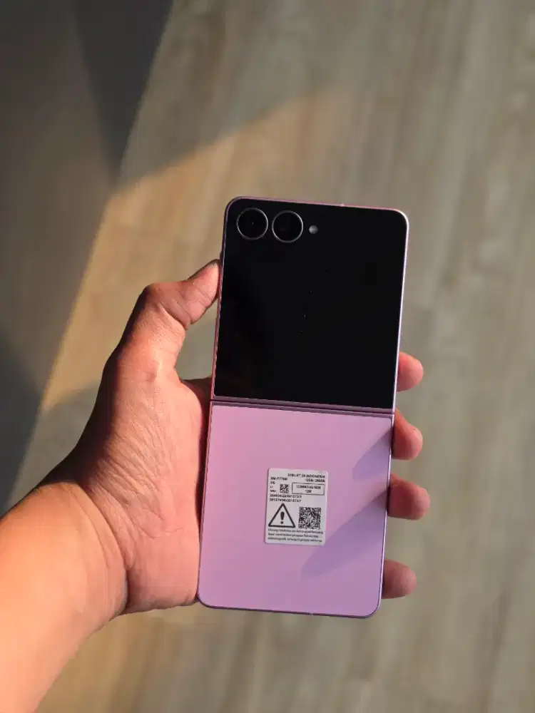 NEW FLIP 8 SERIES, PRE-ORDER SEKARANG BONUS UPTO 9JT-AN