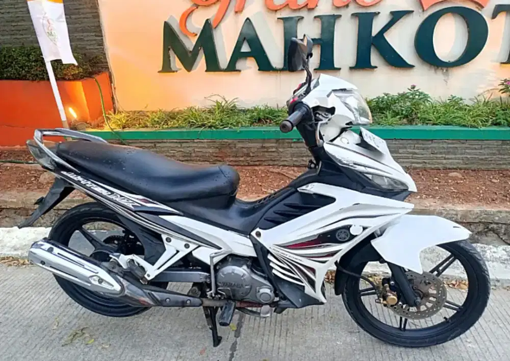 JUPITER MX NEW 2013
Mesin HALUS/SEHAT OK
Ss LENGKAP,,Siap Pakai