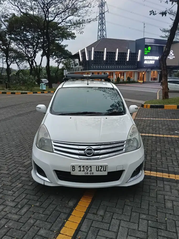 NISSAN GRAND LIVINA XV ULTIMATE 1.5 AT 2013 PUTIH