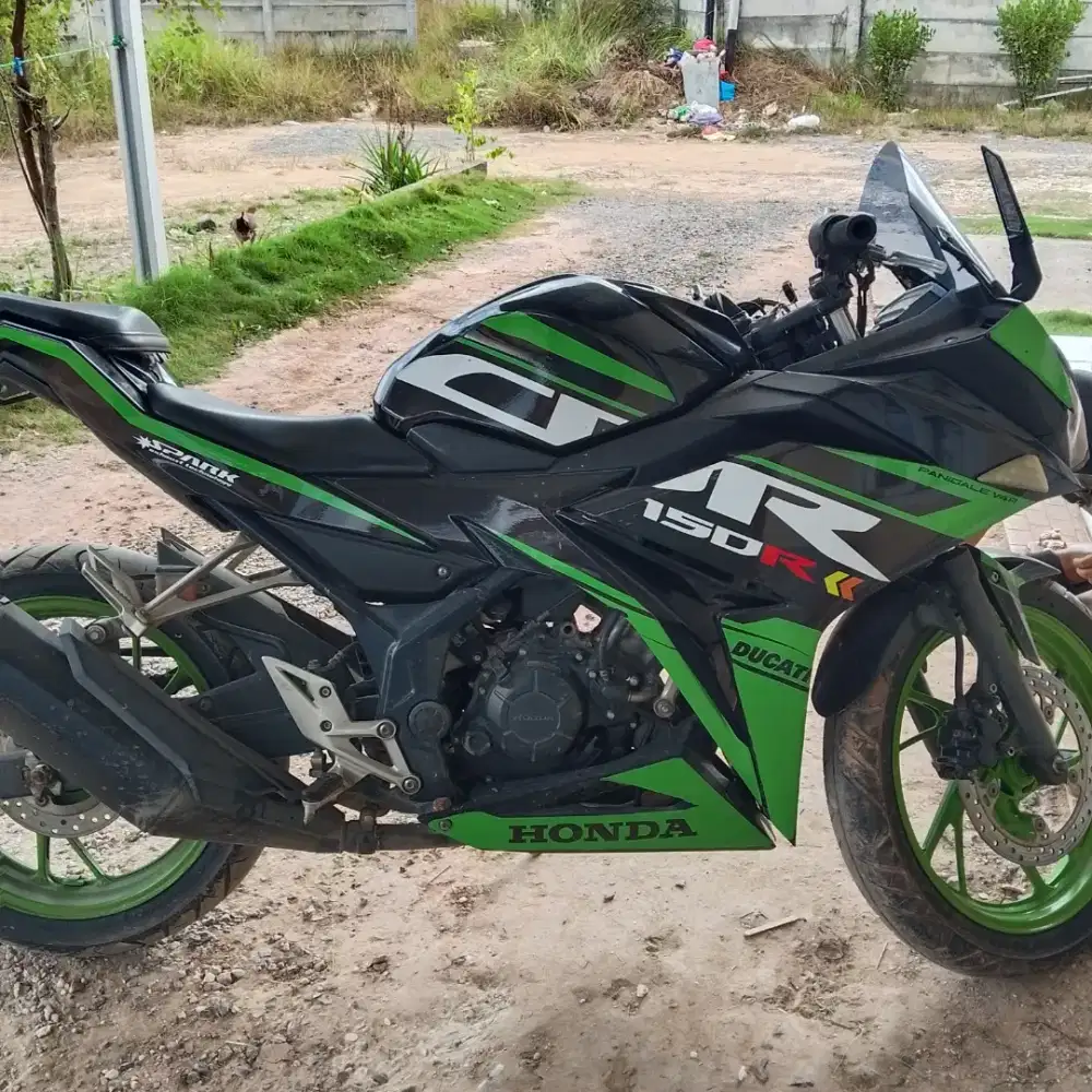 Di jual honda CBR 150