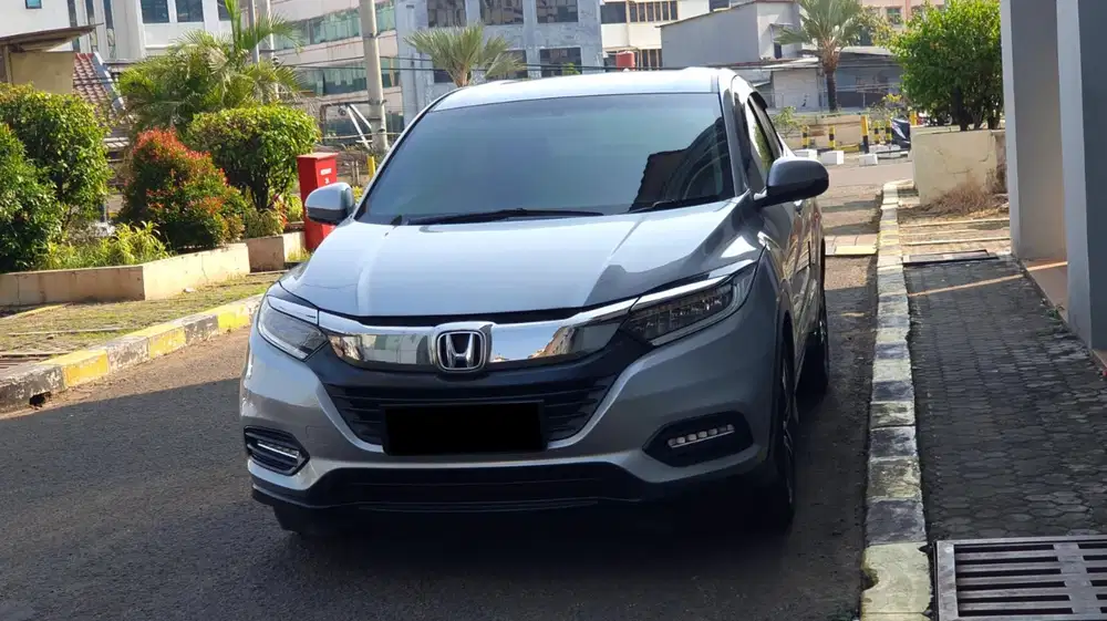 Honda hrv se cvt matic 2020 abu silver