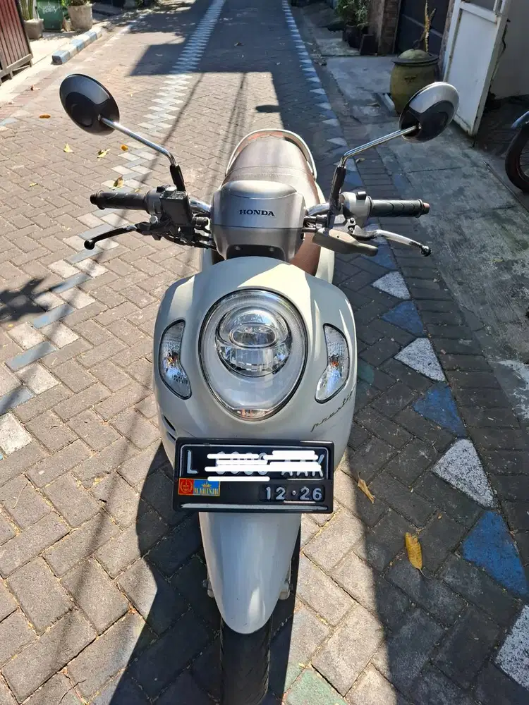 scoopy prestige 2021 putih doff. Mesin terawat ,surat hidup.