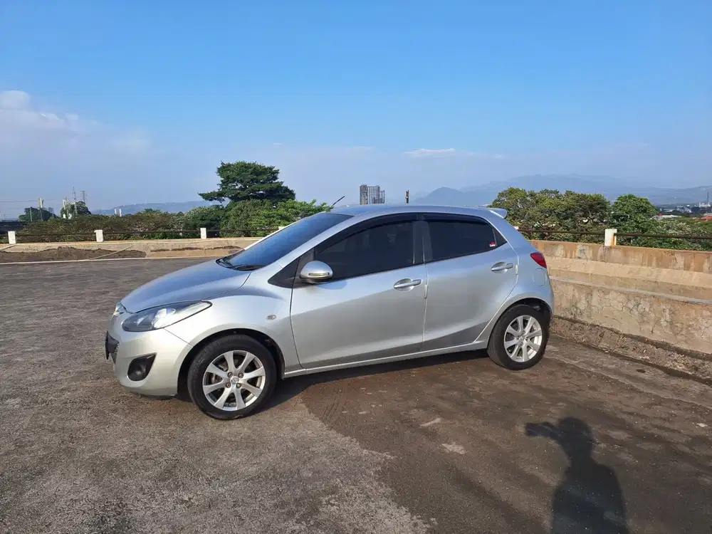 Mazda 2 S AT Low KM Pajak Panjang