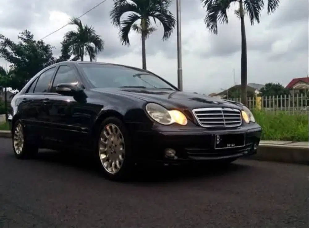 Mercedes Benz C240 AT