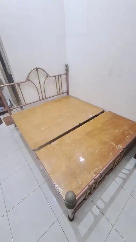 Dijual tempat tidur + spring bed