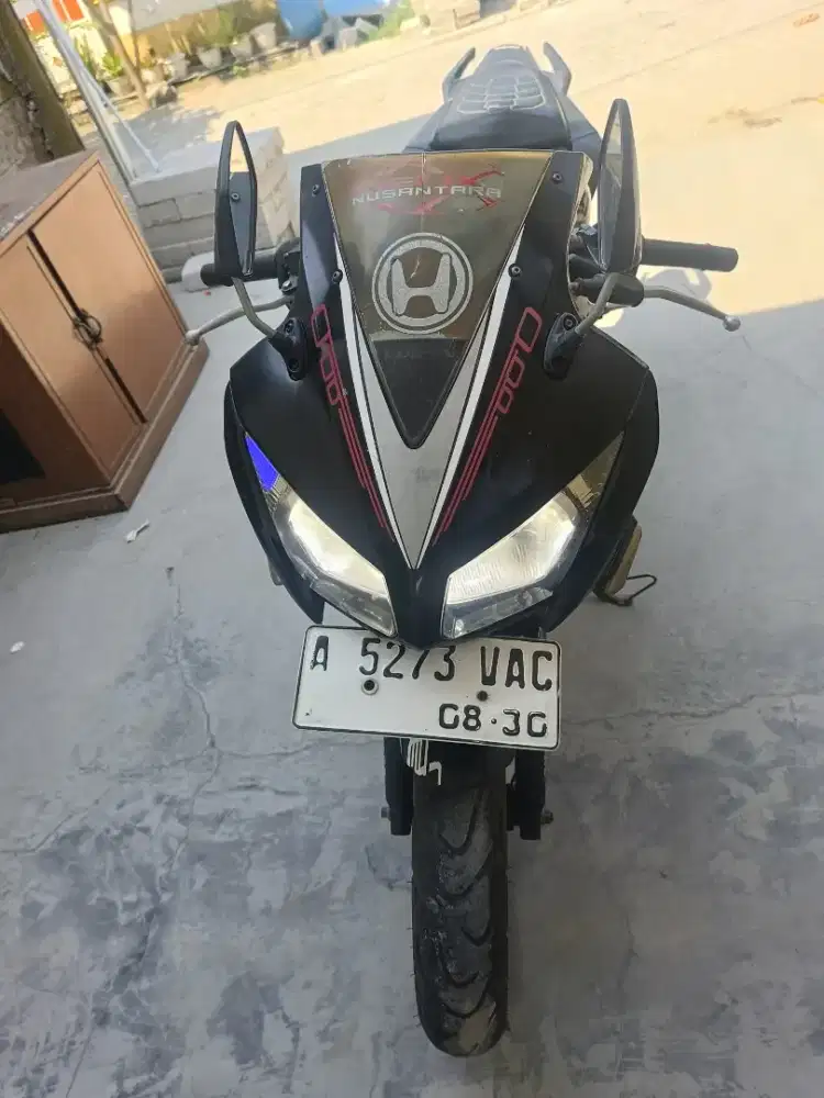 HONDA CBR 150 R