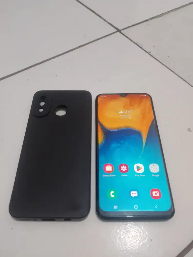 Samsung A20 Ram 3+2gb memori 32gb