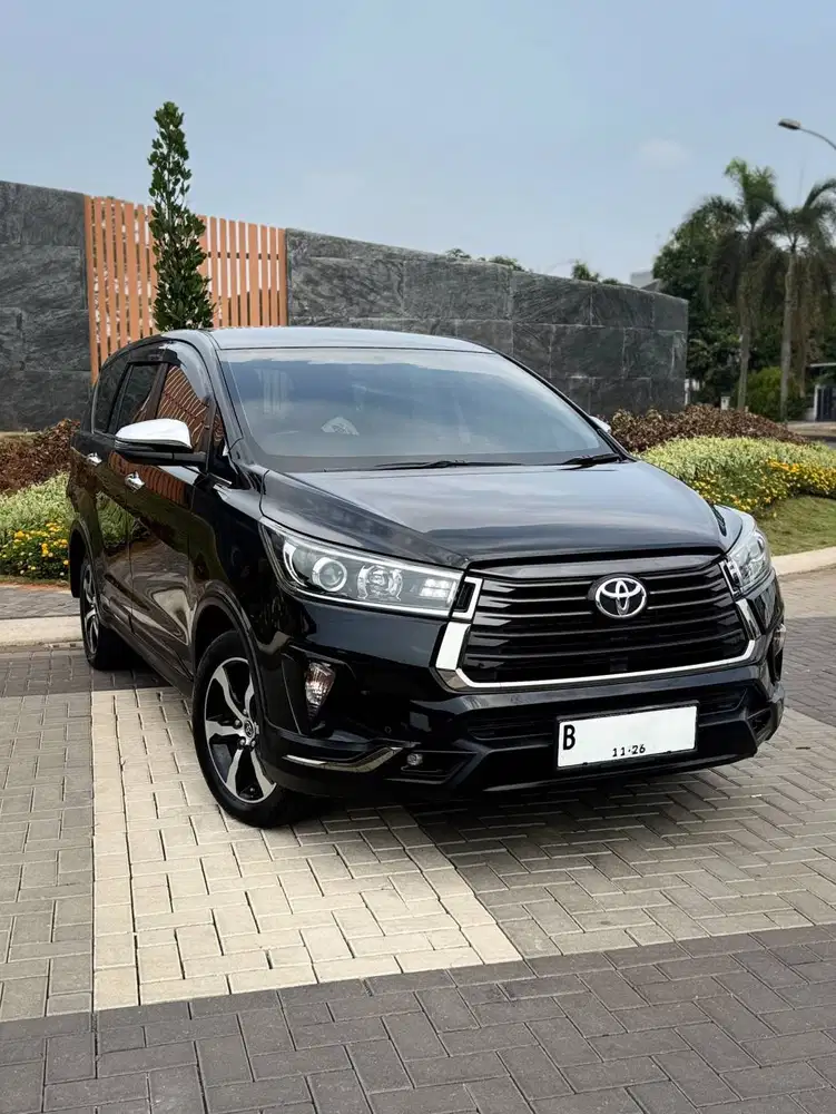 Toyota Innova Venturer 2.4 Diesel AT 2021 KM 75rb Pajak 11/2026