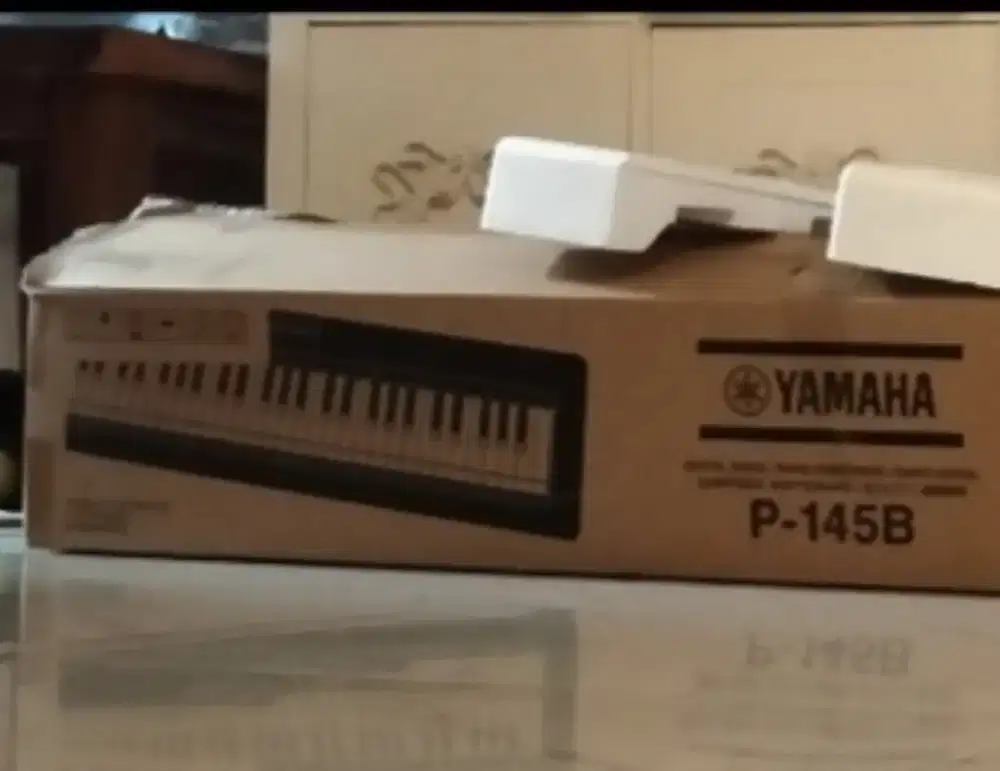 piano yamaha 145 pb