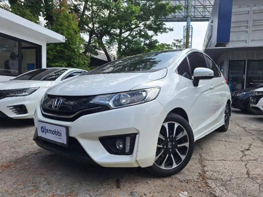 DP MURAH Honda Jazz 1.5 RS Bensin-AT 2016 Putih CWYZB