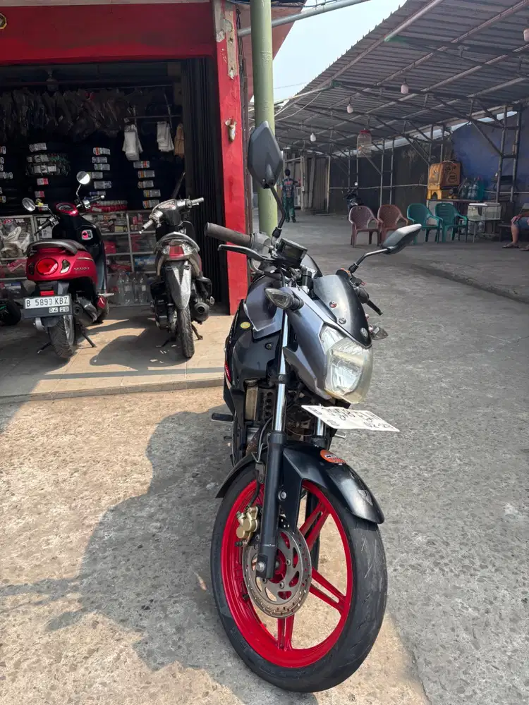Vixion black 2013