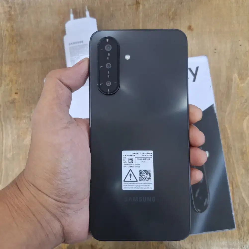 Samsung A17 Black 8/128 Garansi Resmi SEIN