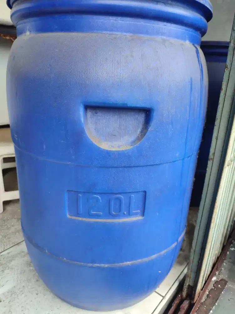 Drum air biru 120L