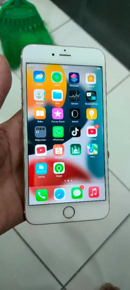 iPhone 6s Plus 128gb Mulus Masih ORI semua dan masih Ting Ting