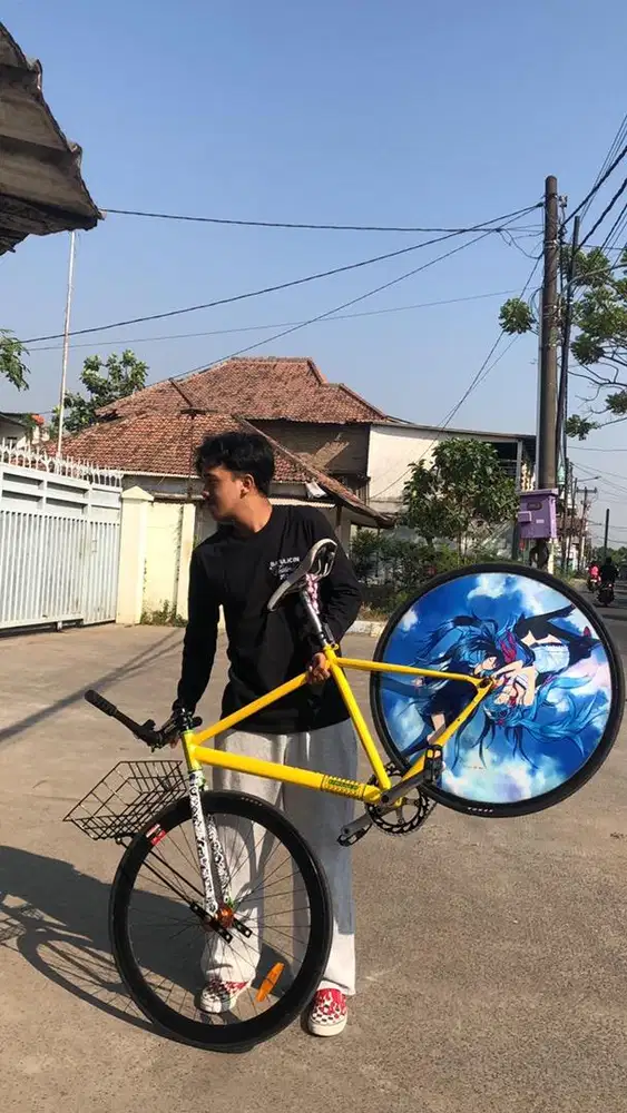 Sepeda fixie united soloist 02
