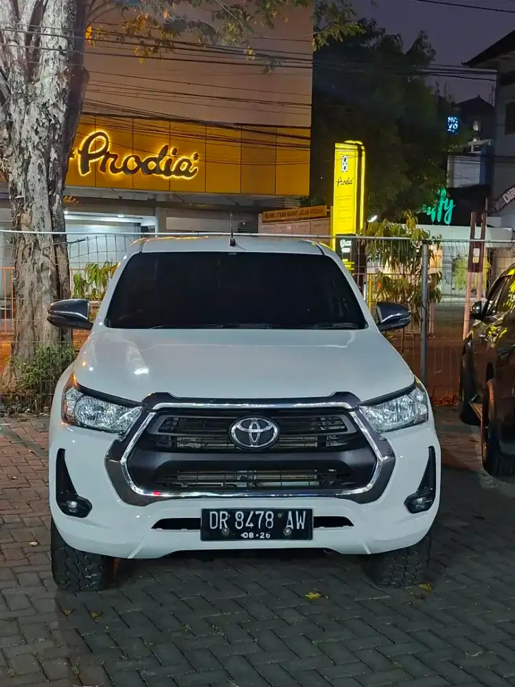 HILUX G ROCCO LOW Km TANGAN PERTAMA 2021