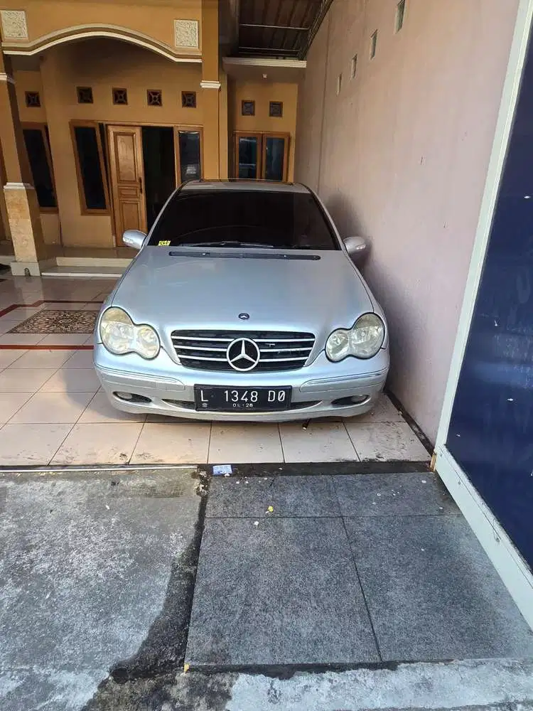 Mercedes-Benz C240 2002 Bensin