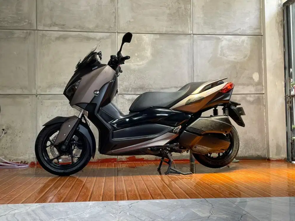 Yamaha Xmax 250 2017 full perawatan kilometer rendah