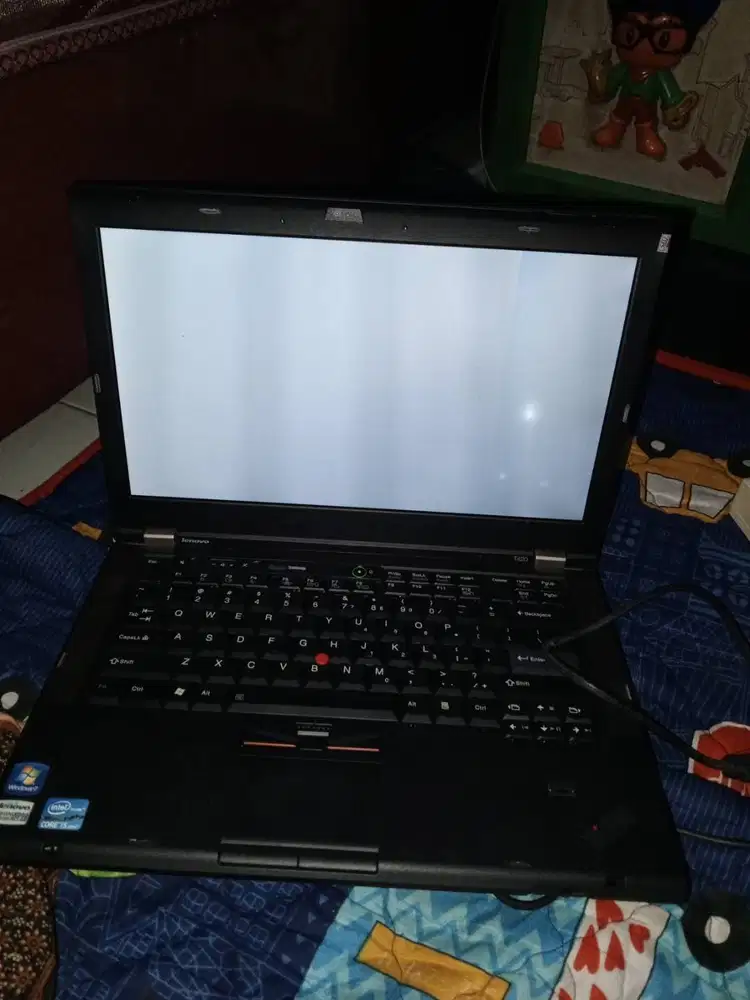 Jual laptop Lenovo (-)Layar ngeblank