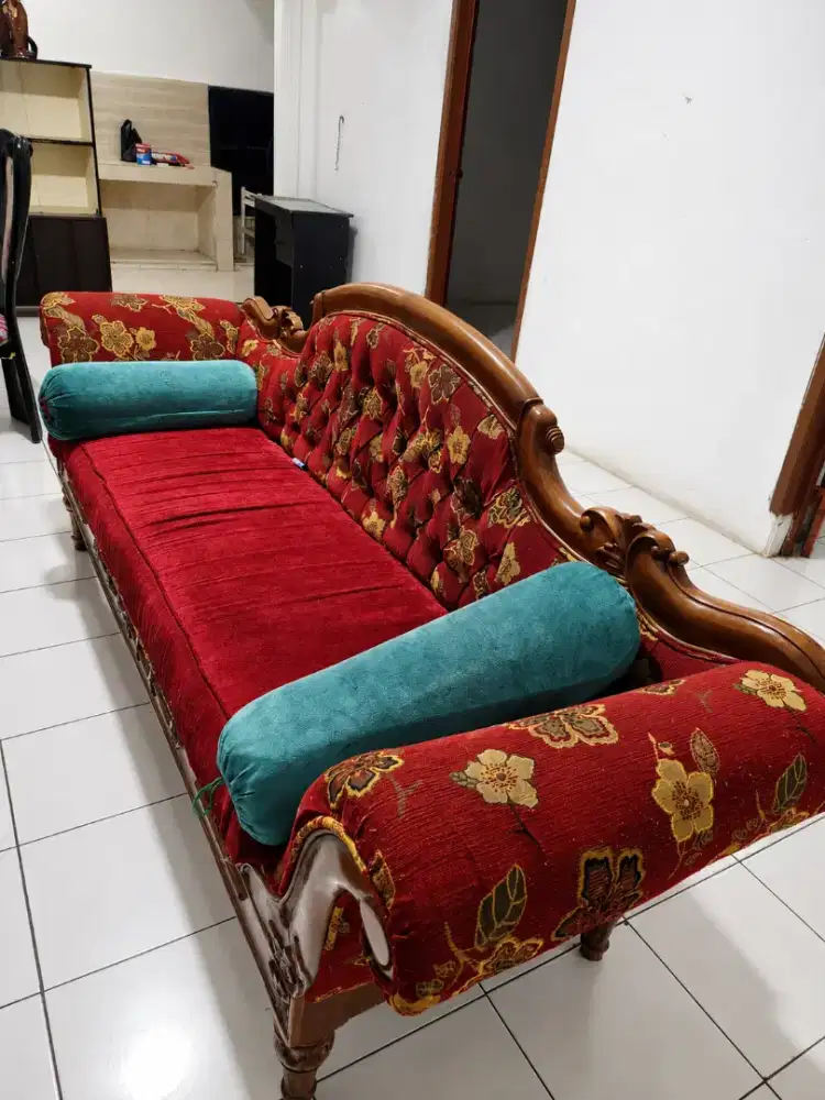 Dijual Sofa Kayu Ukir 1 Set + Meja