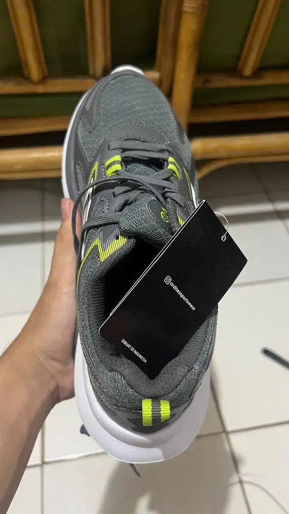 sepatu ardilex hexa 41 salah ukuran
