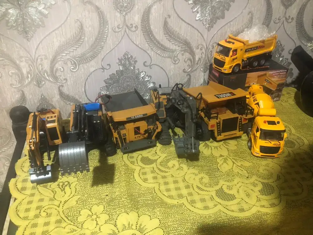 MAINAN RC EXCAVATOR