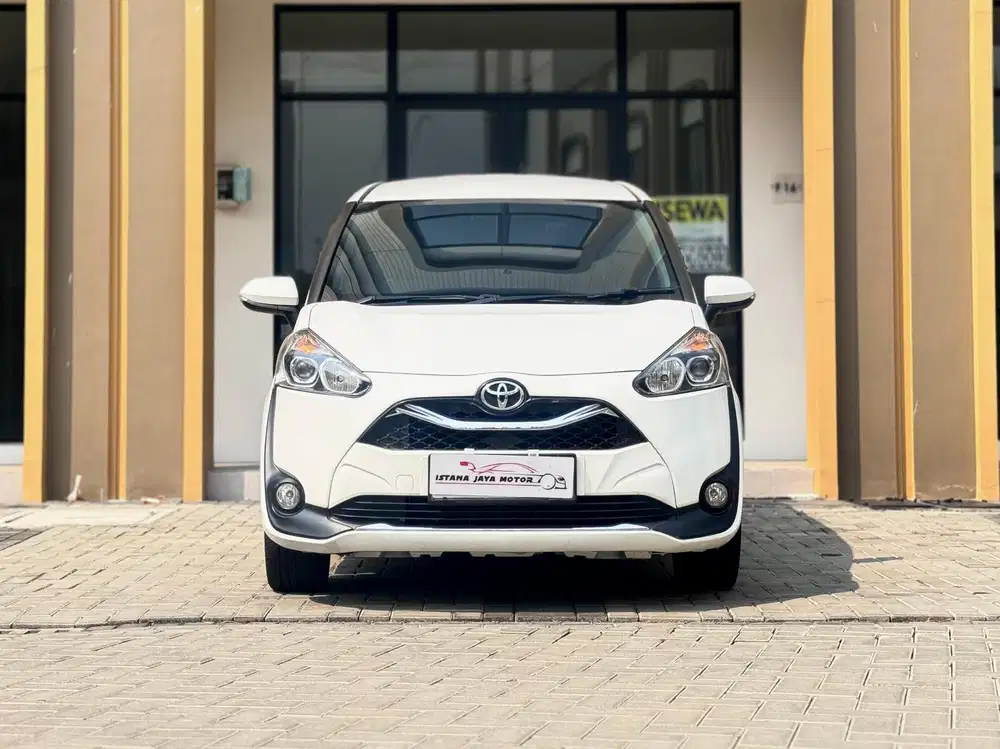 Toyota Sienta V AT th 2021 #istana jaya motor