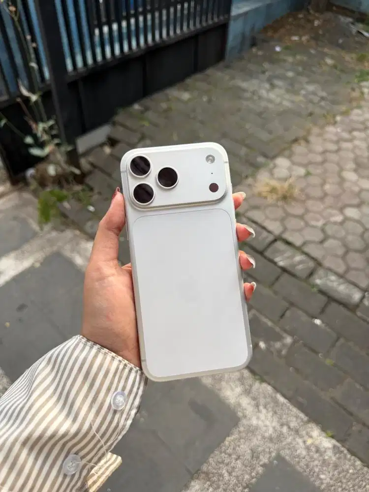 iPhone 17 Pro Max 255 GB iBox Malang Kota