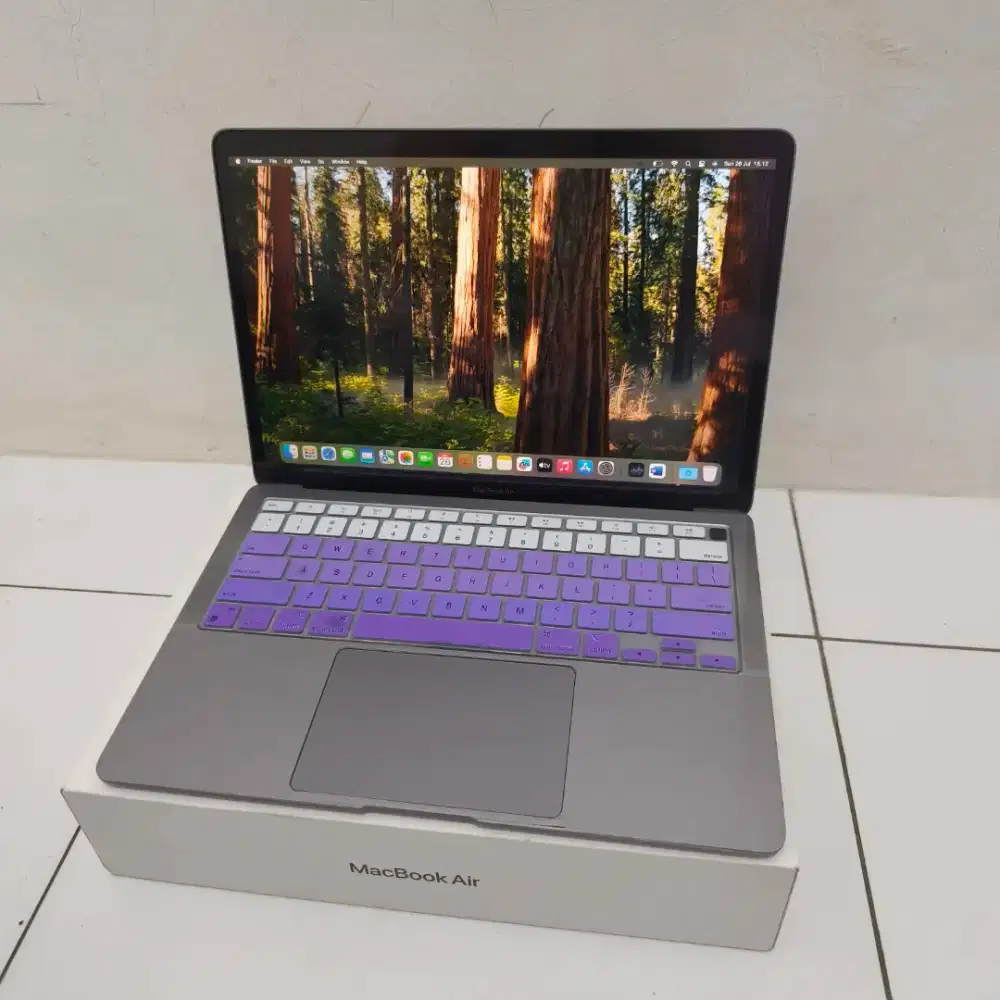 Macbook air 2020 13 inch retina 8/256