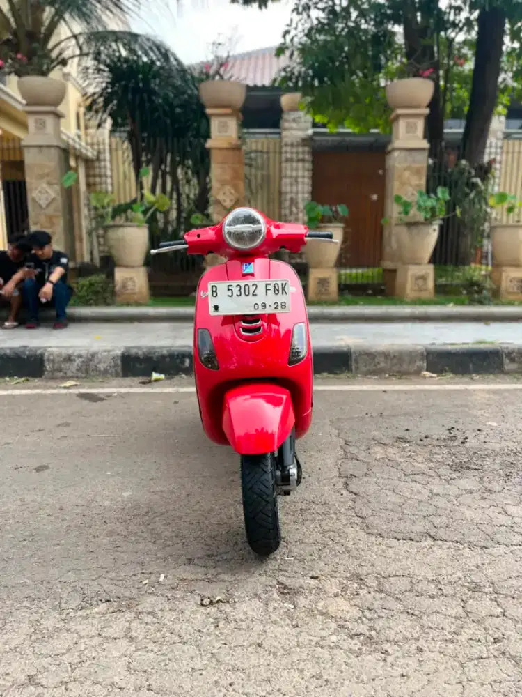 VESPA LX 125 IGET 2023 MERAH - TERMURAH SEINDONESIA