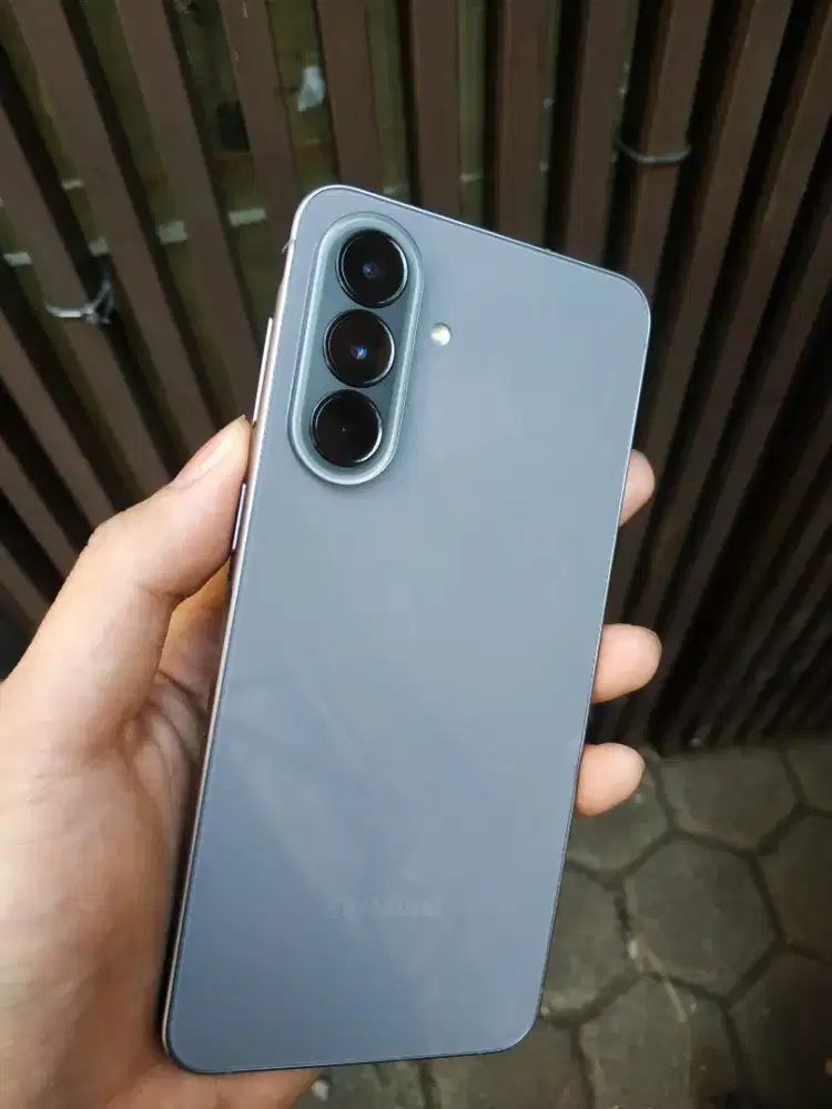 Samsung A57 12/256