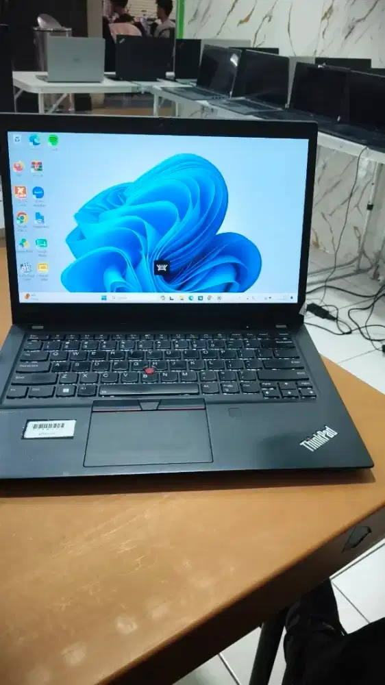 Lenovo thinkpad t14s touchscren i5-10 16/256