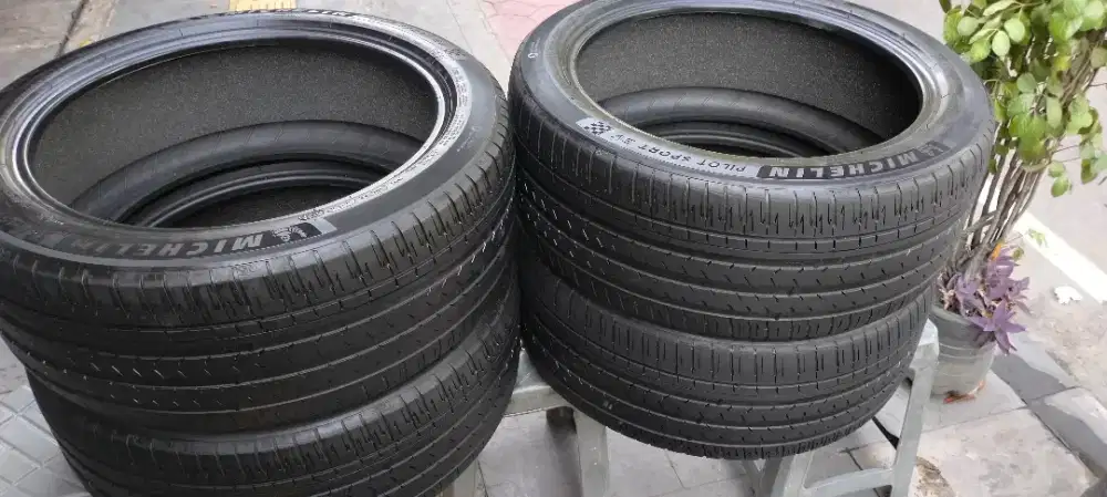 4ban Ionic Mercy 255/45/R20 Michelin Pilot Sport EV nik 2023 hub Wa
